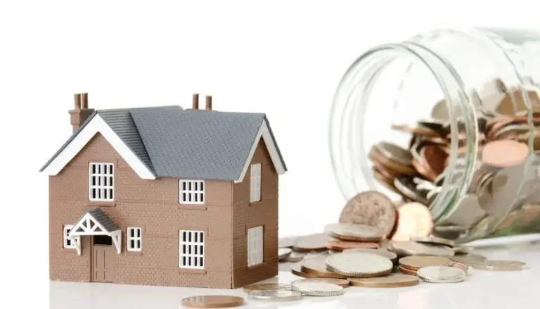 House and money jar.